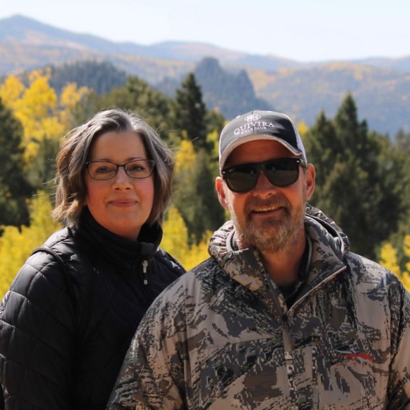 Hi 👋 I’m Tanja! I love Reselling great finds to add to your closet and home 😊 - Picture 4 of 16